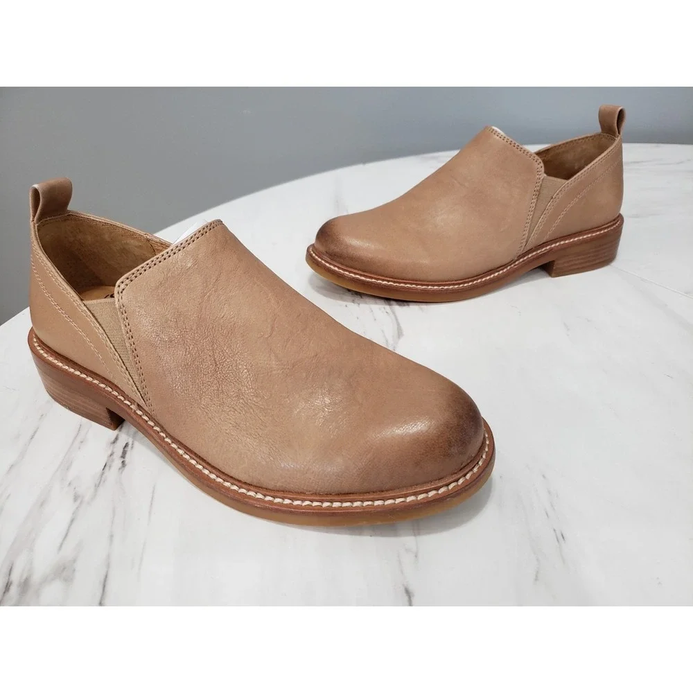 NEW NO BOX SZ 6.5 Sofft Women's Shootie Naisbury Light Taupe Tan Slip on Shoes